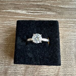 Vintage Solid Sterling Stamped 925 CZ Solitaire Engagement Ring Size 7.5